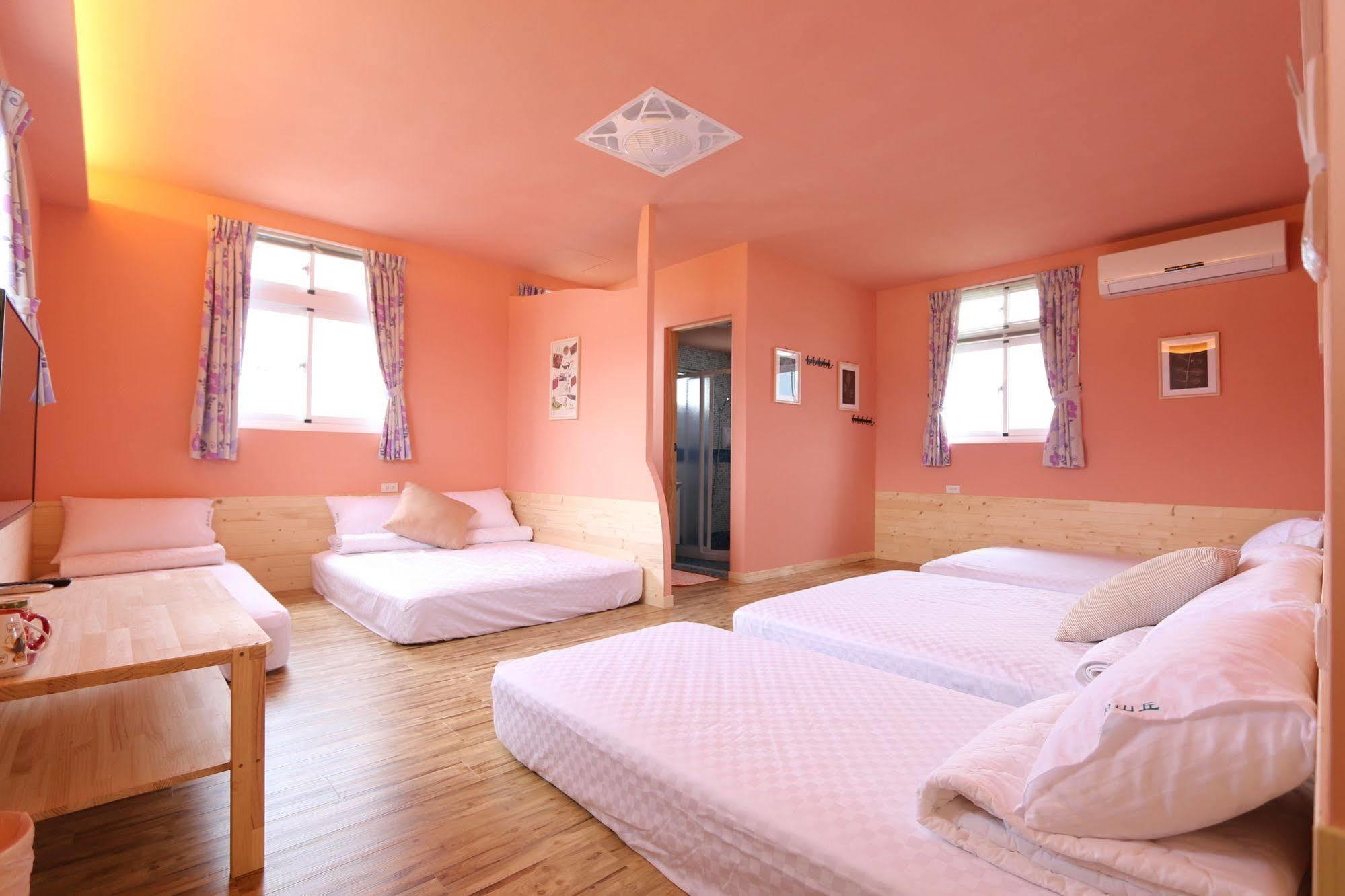 Lung Hill B&B Taitung Екстер'єр фото