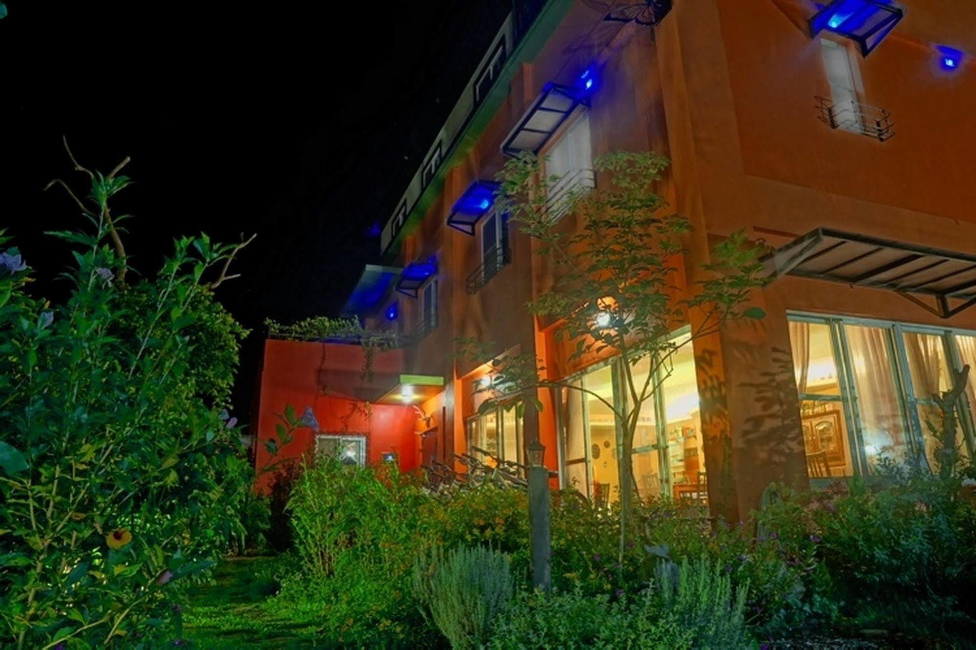 Lung Hill B&B Taitung Екстер'єр фото