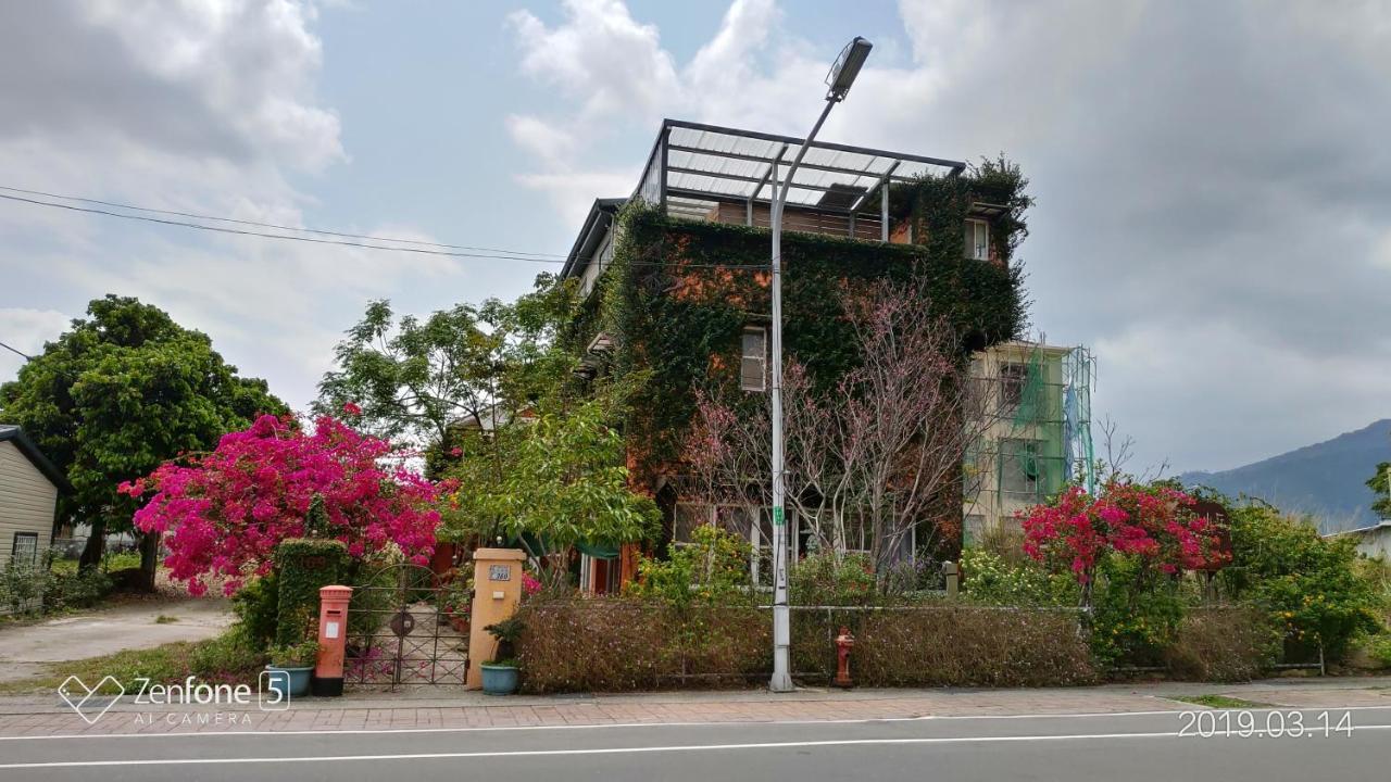 Lung Hill B&B Taitung Екстер'єр фото